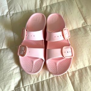 Telic  recovery sandal. Size 9. Pretty color